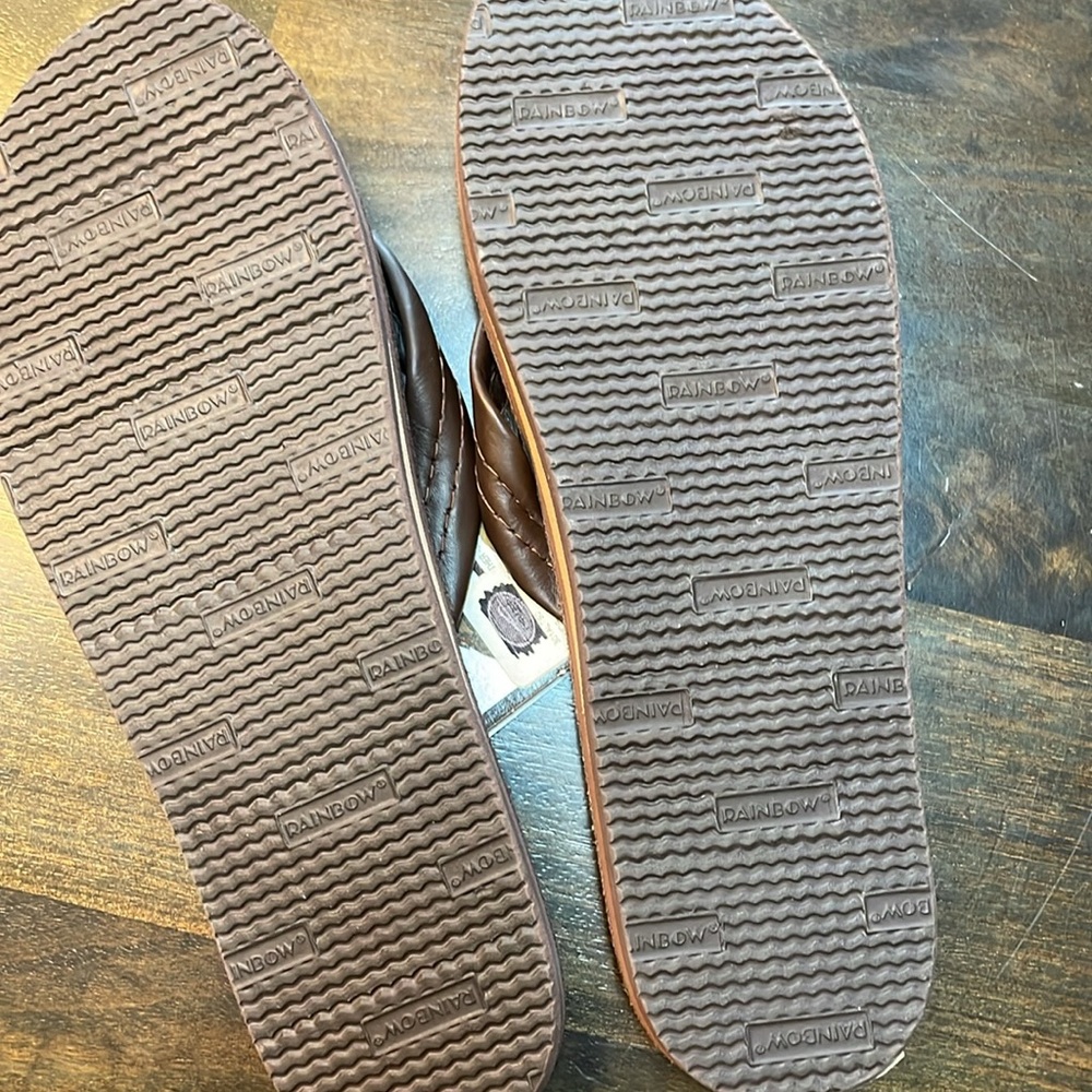 Rainbow wide strap leather flip flops-color is mocha - Picture 4 of 5